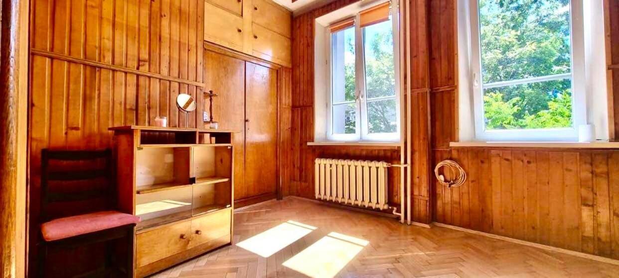 Studio Retro Next To The Market Square In Appartement